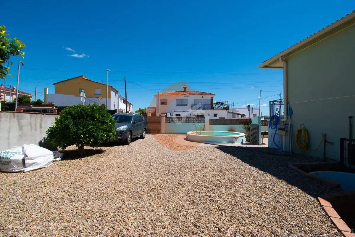 Vista exterior de Casa o xalet en venda en Santa Oliva amb Jardí privat, Terrassa i Traster