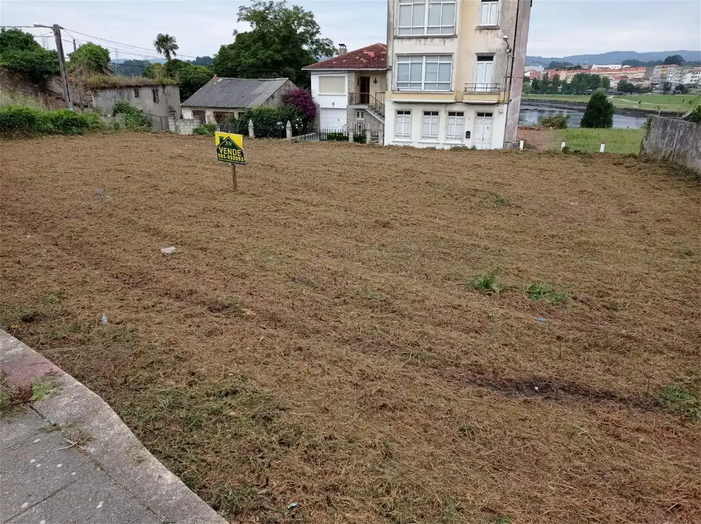 Land for sale in Neda