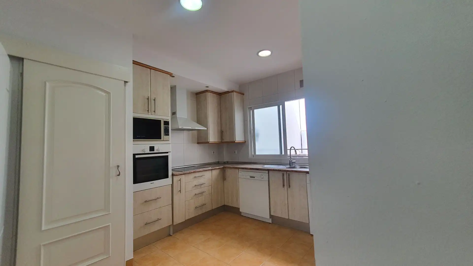Flat for rent in Calle de San Bernardo, Universidad - Malasaña