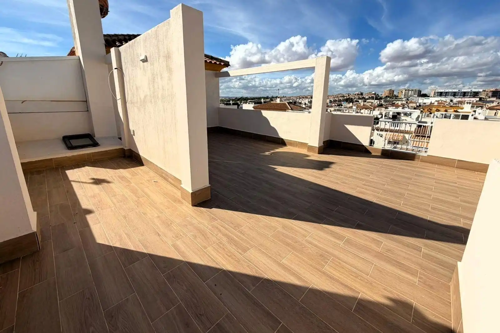 Terrassa de Casa adosada en venda en Torrevieja amb Aire condicionat, Calefacció i Jardí privat