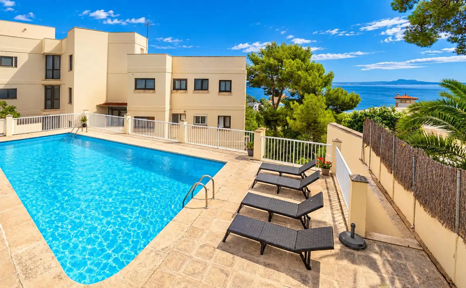 Piscina de Apartament de lloguer en Cas Català - Illetes