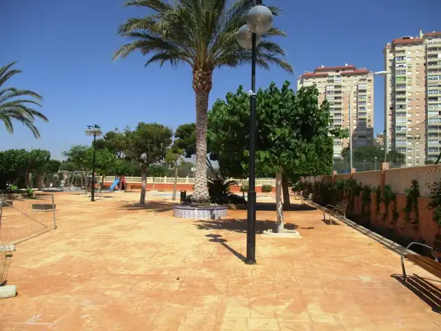 Apartamento de alquiler en Carrer el Pinós, 18, Playa Muchavista