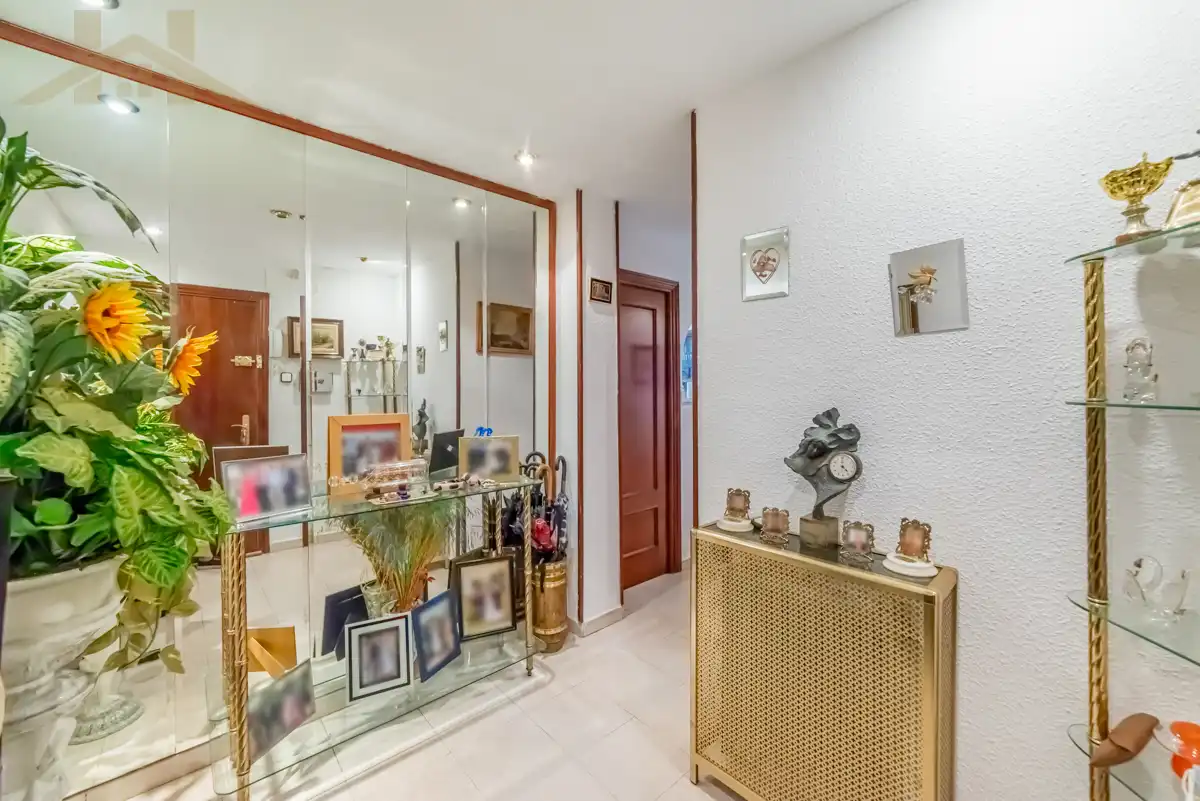 Flat for sale in Madrid  with Air Conditioner, Heating and Terrace