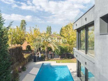 Casa amb piscina en venda a Mira-sol