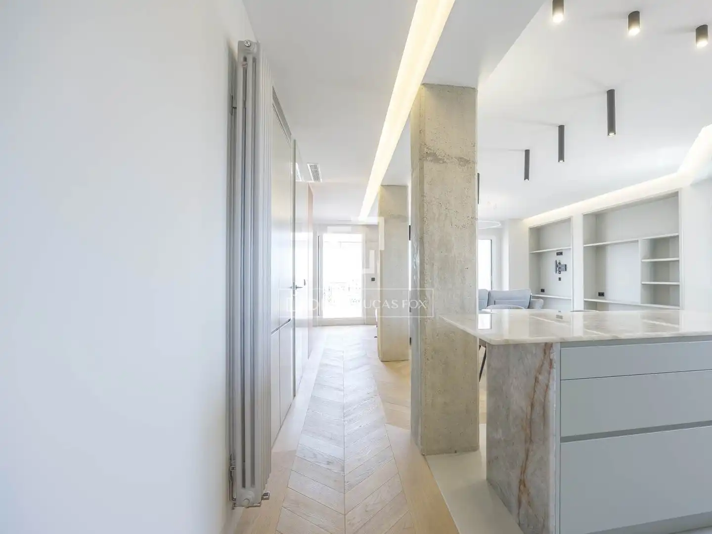Attic for rent in Valencia  with Air Conditioner, Heating and Parquet flooring