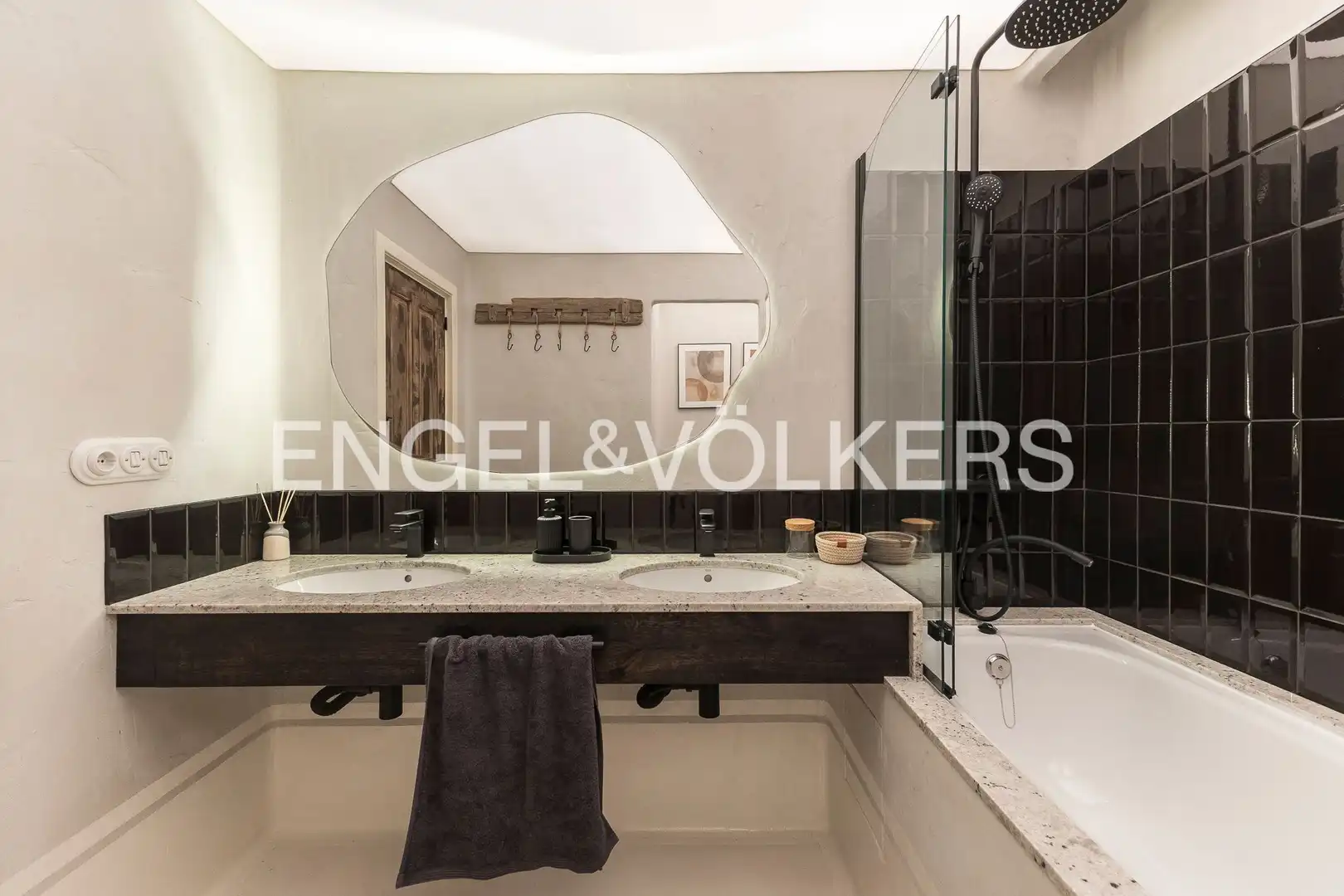 Attic for sale in Sants