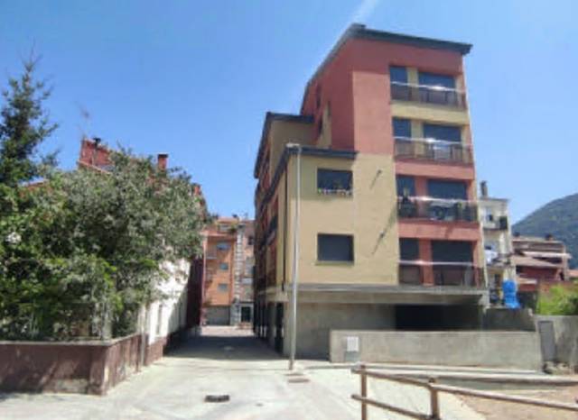 Garaje en Venta en C/ Barcelona en Ripoll