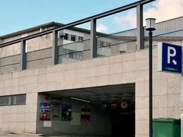 Einzelparkplatz mit Aufzug zur Miete in Rúa de Ramón Piñeiro 13