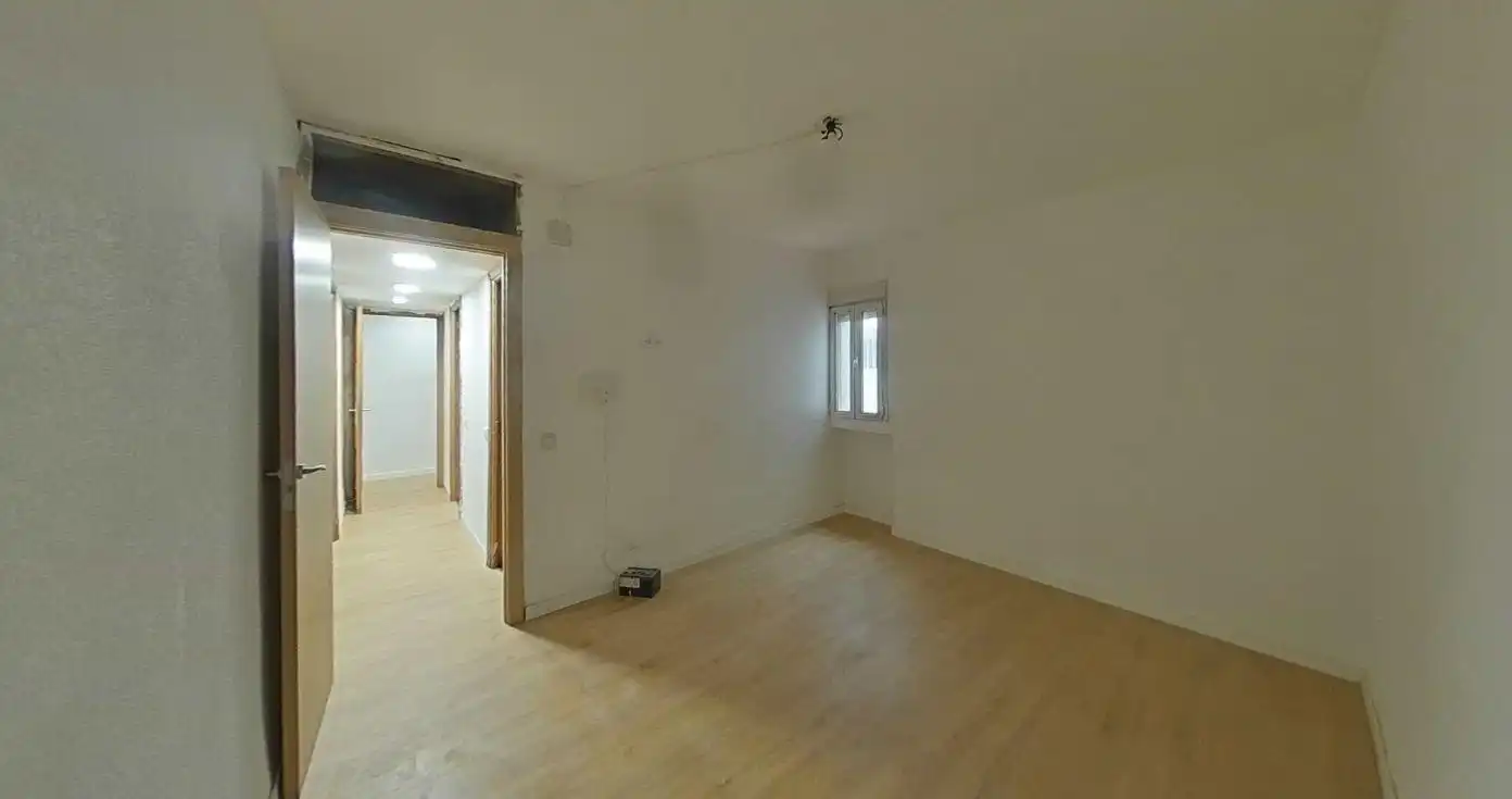 Habitación de Piso en venta en Madrid con Parquet