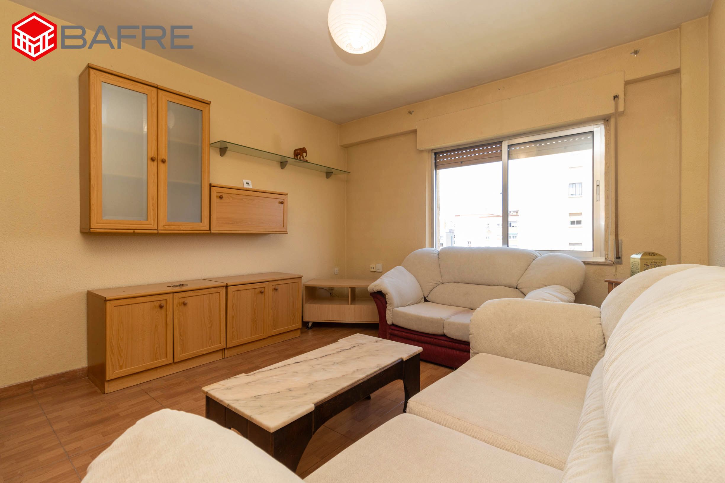 Pis en venda a Paseo de Gigantes y Cabezudos, Los Ángeles