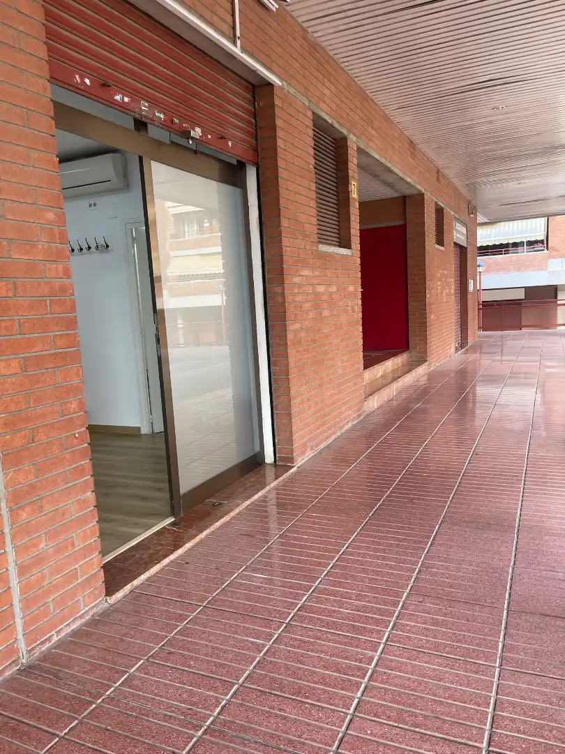 Local de lloguer en Sant Andreu de la Barca, Barcelona