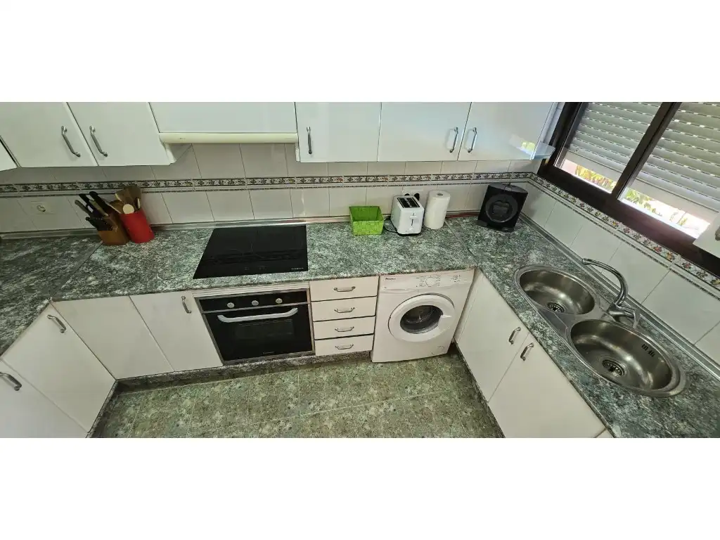 Flat for rent in Calle Playa La, 34, Playamar - Benyamina
