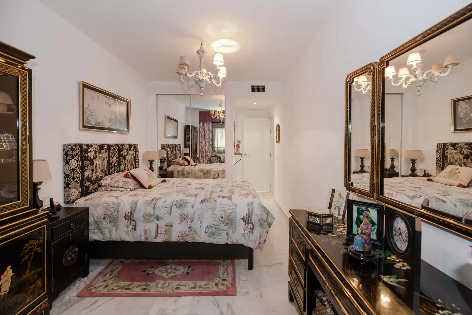 Bedroom of Ground floor for sale in Marbella  with Air Conditioner, Heating and Private garden