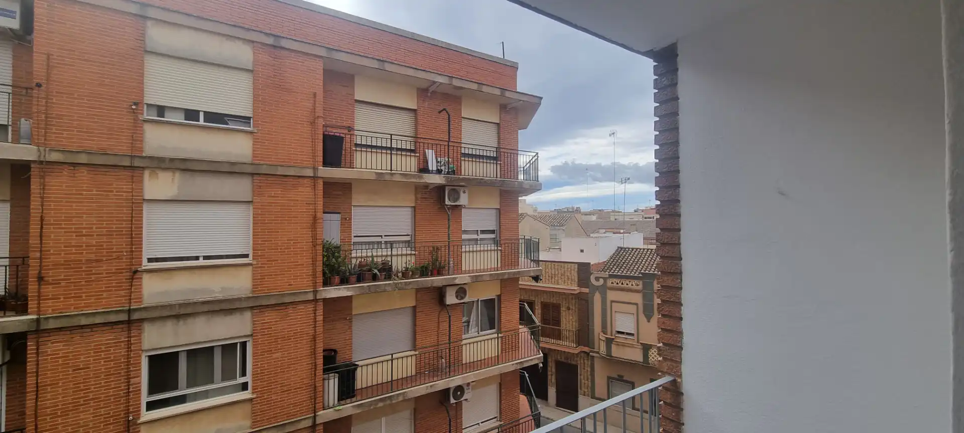 Terraza de Piso en venta en Moncada con Amueblado, Horno y Lavadora