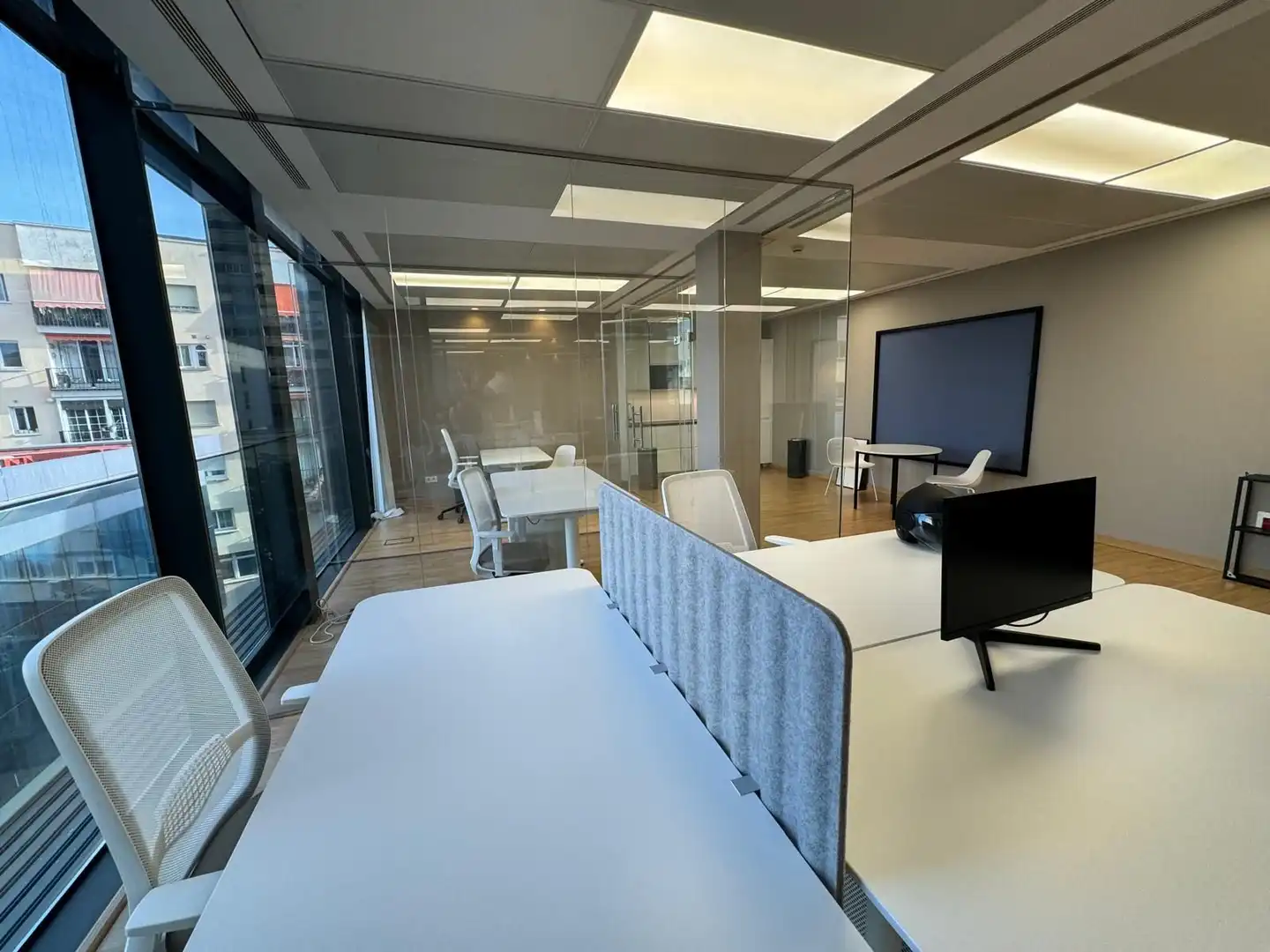 Office for sale in Marbella  with Air Conditioner and Furnished