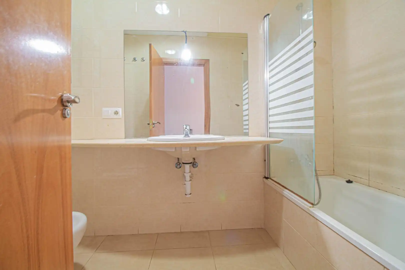 Badezimmer von Erdgeschoss zum Verkauf in Figueres mit Heizung