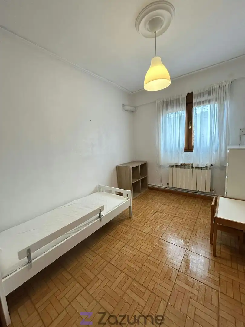 Bedroom of Flat for rent in Langreo  with Heating, Furnished and Oven