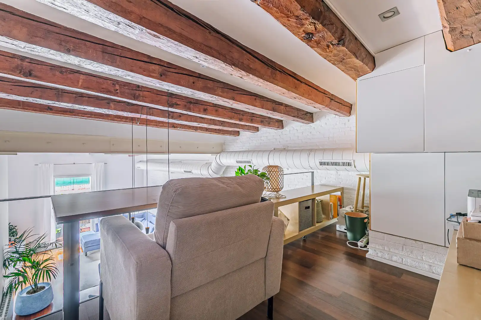 Sala de estar de Piso en venta en Barcelona con Aire acondicionado, Calefacción y Parquet