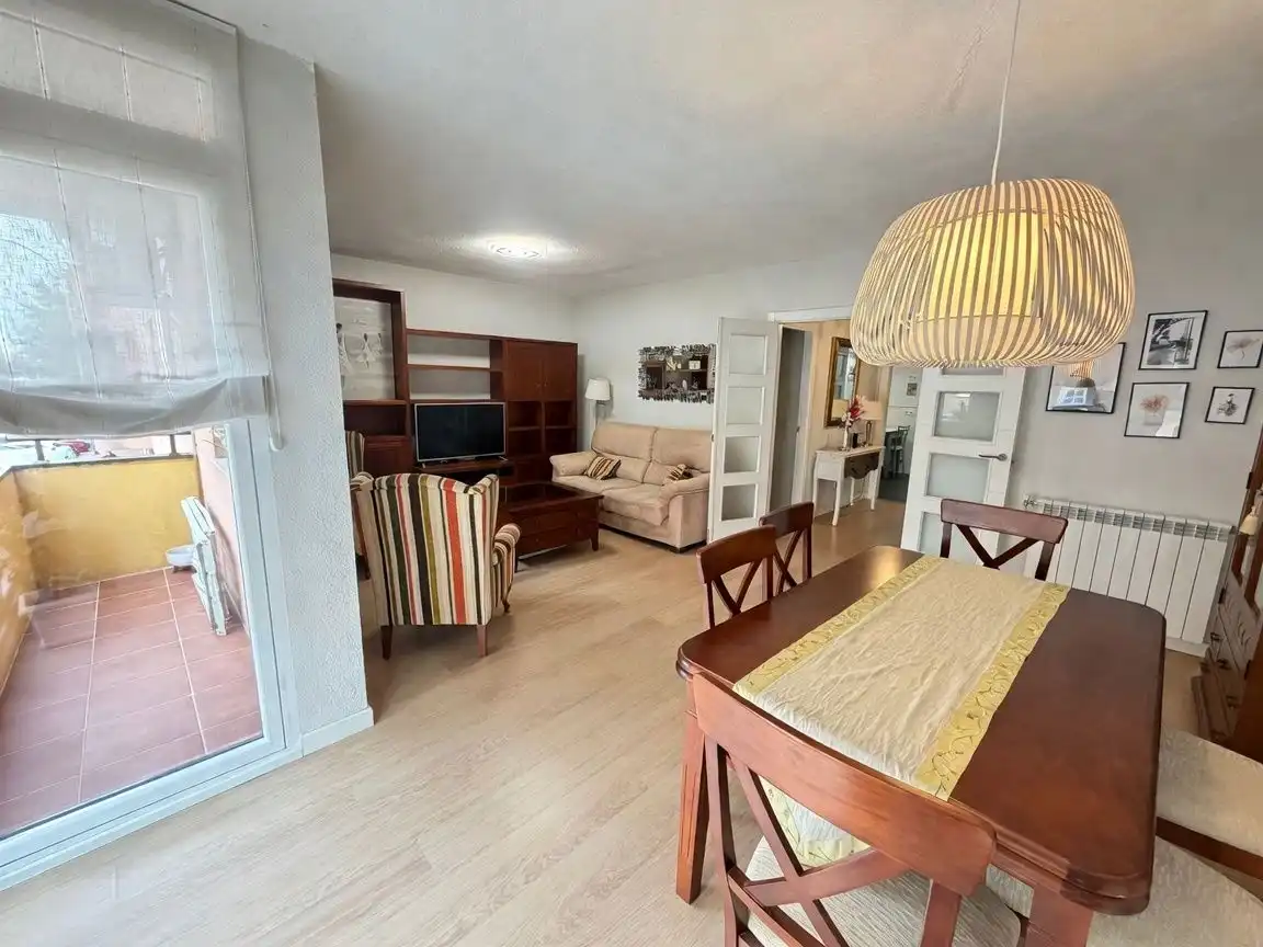 Piso con ascensor en venta en Calle de Braulio Vivas, imagen 2