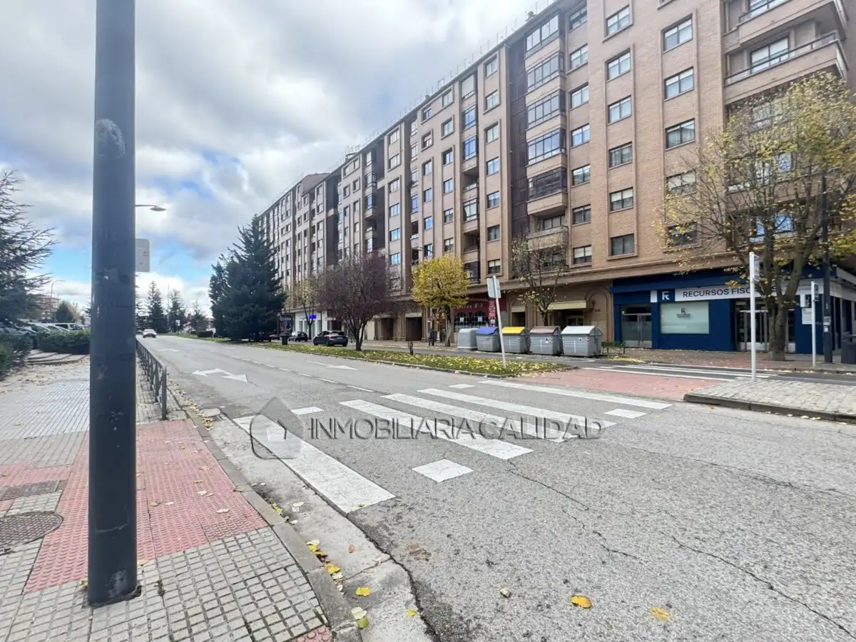Vista exterior de Garaje en venta en Burgos