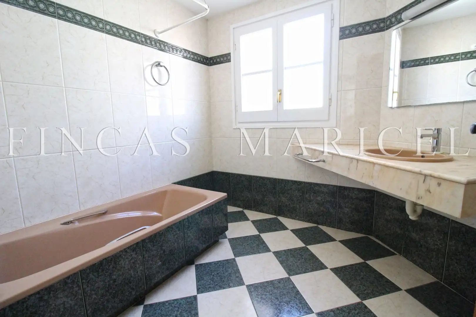 Baño de Ático en venta en Sitges con Aire acondicionado, Calefacción y Terraza