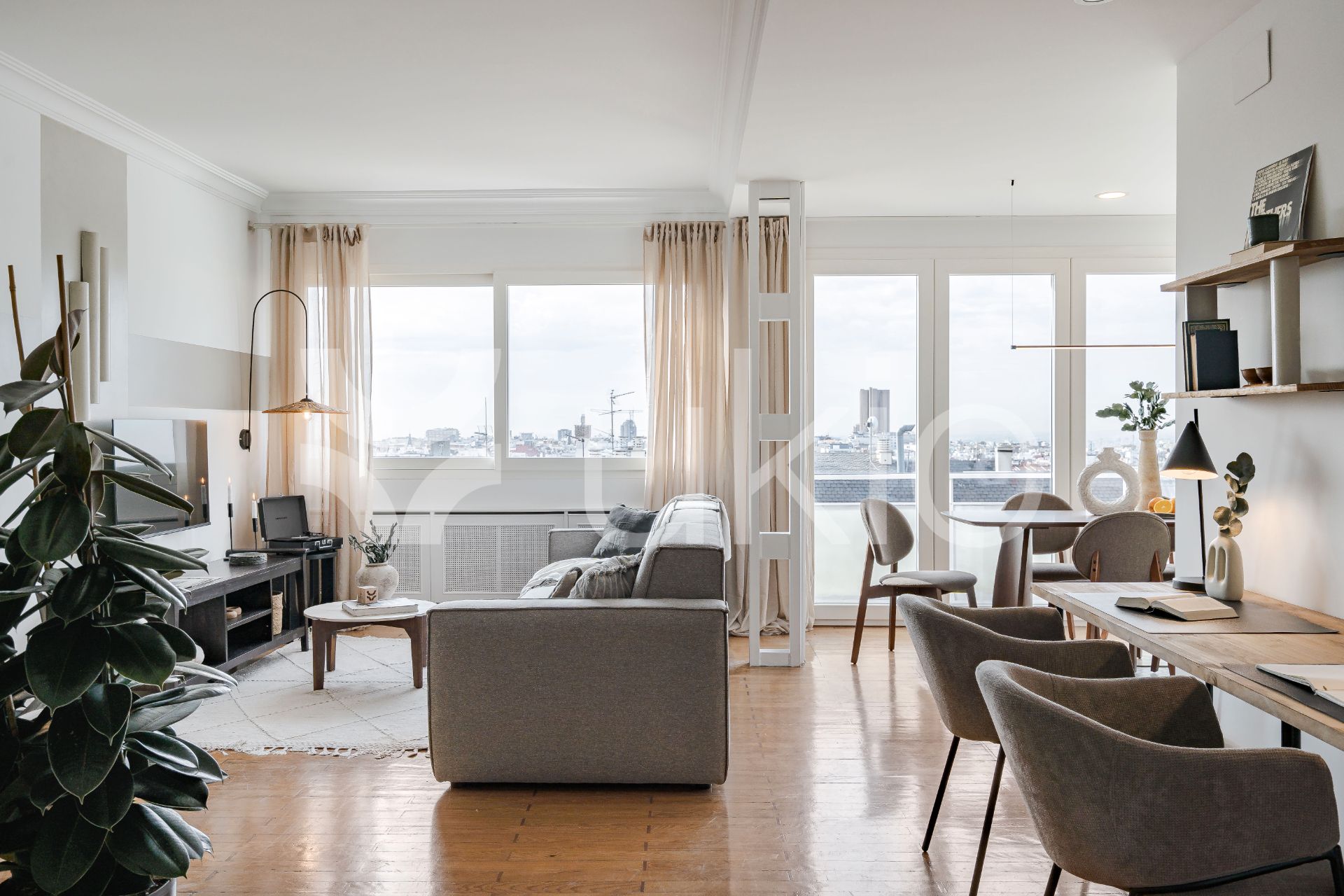 Living room of Apartment to rent in  Madrid Capital  with Air Conditioner, Heating and Furnished