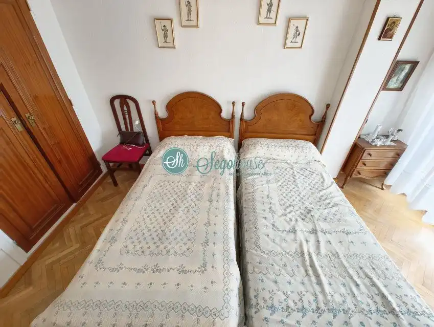 Habitación de Piso en venta en Segovia con Calefacción, Terraza y Trastero