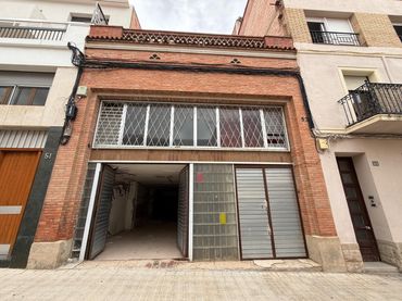 Wohngebäude zum Verkauf in El Poble Sec
