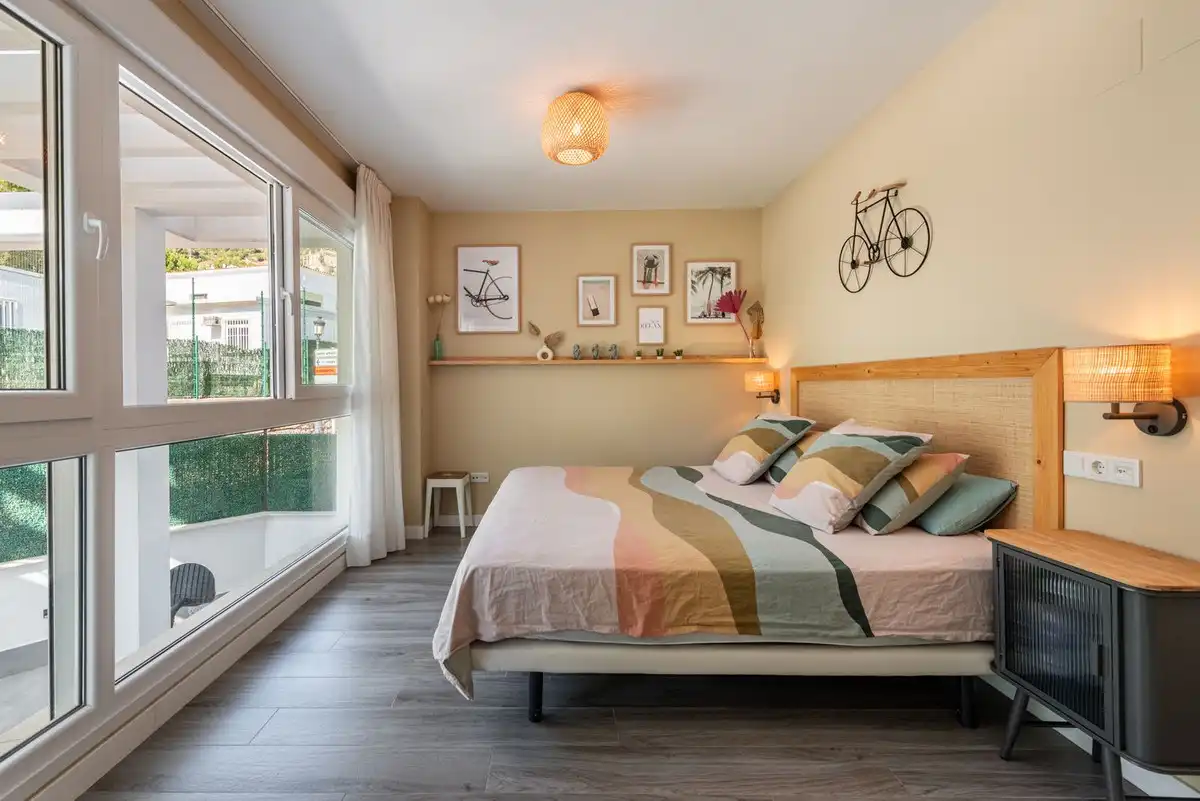 Habitación de Piso de alquiler en Benahavís con Aire acondicionado, Terraza y Trastero