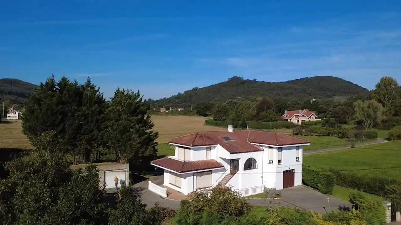 Vista exterior de Casa o chalet en venta en Arnuero con Calefacción, Terraza y Trastero