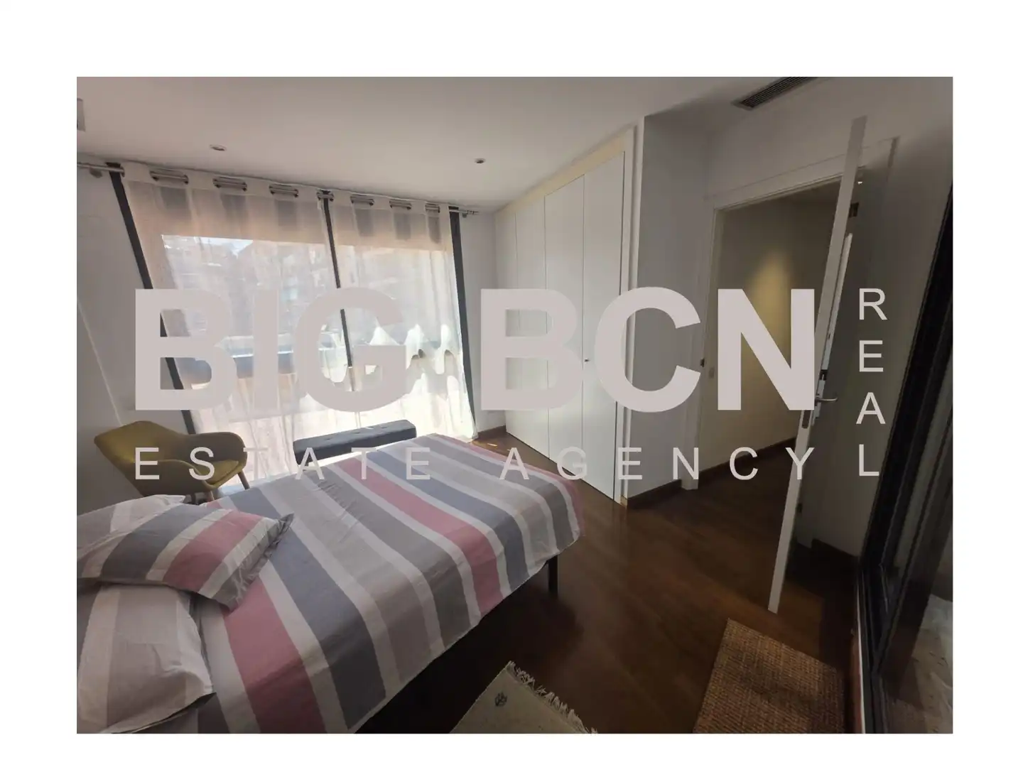 Bedroom of Flat for sale in Barcelona  with Air Conditioner, Heating and Parquet flooring
