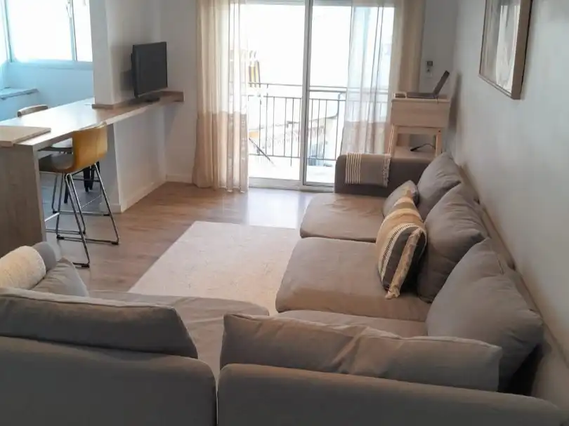 Living room of Flat for rent in Estepona  with Air Conditioner, Heating and Parquet flooring