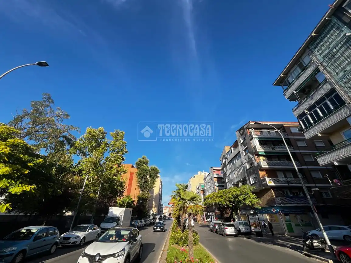 Vista exterior de Piso en venta en Torrejón de Ardoz con Calefacción