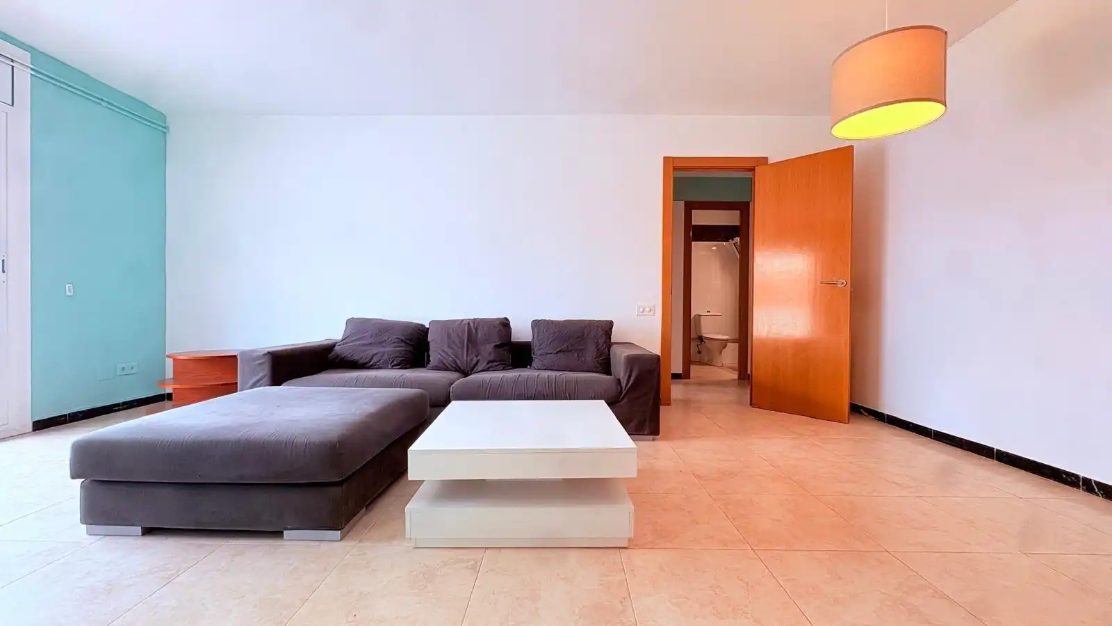 Sala de estar de Piso en venta en Castellar del Vallès con Calefacción y Terraza