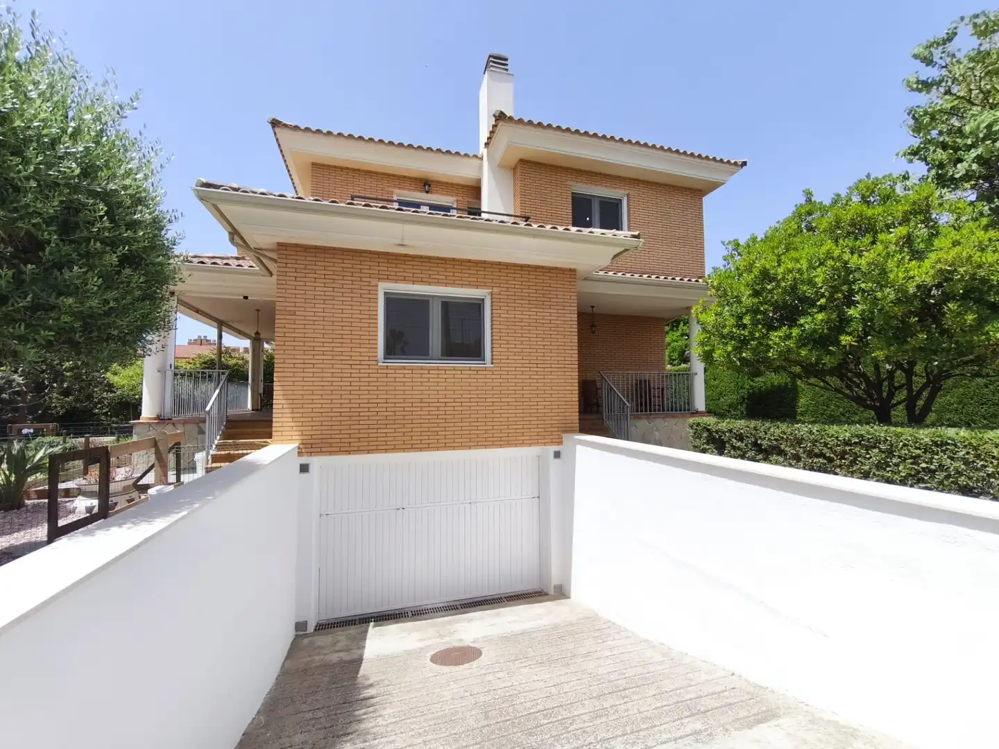 Chalet con terraza en venta en Carrer Varsòvia
