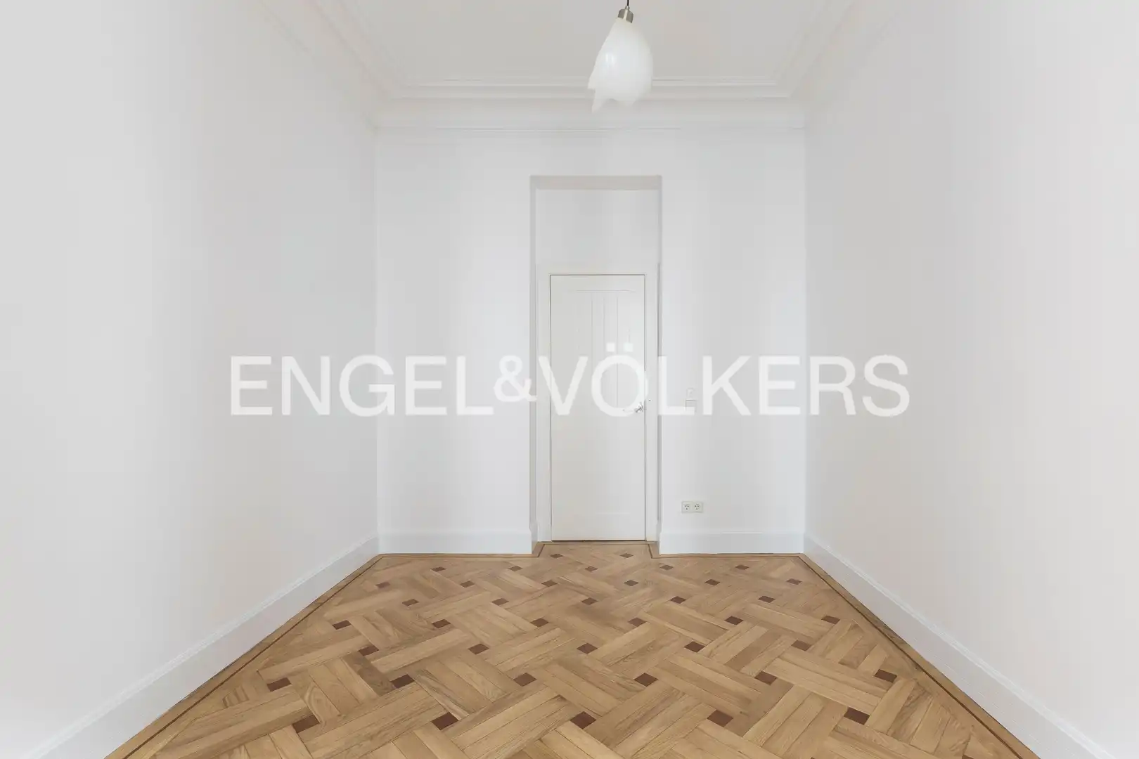 Piso de alquiler en Madrid con Calefacción, Parquet y Balcón