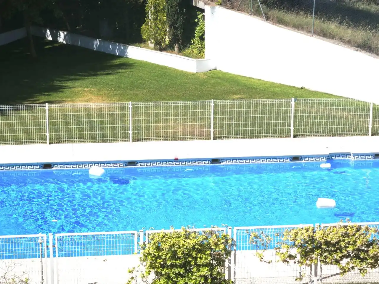 Piscina de Pis en venda en Ontígola amb Aire condicionat, Calefacció i Jardí privat