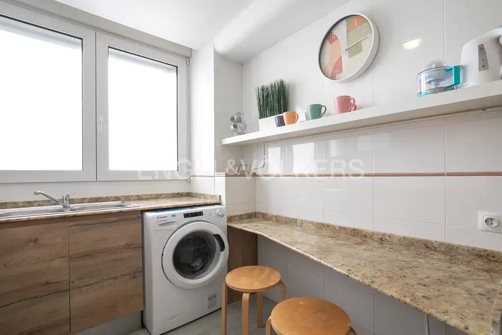 Kitchen of Flat for rent in Valencia  with Heating, Parquet flooring and Terrace