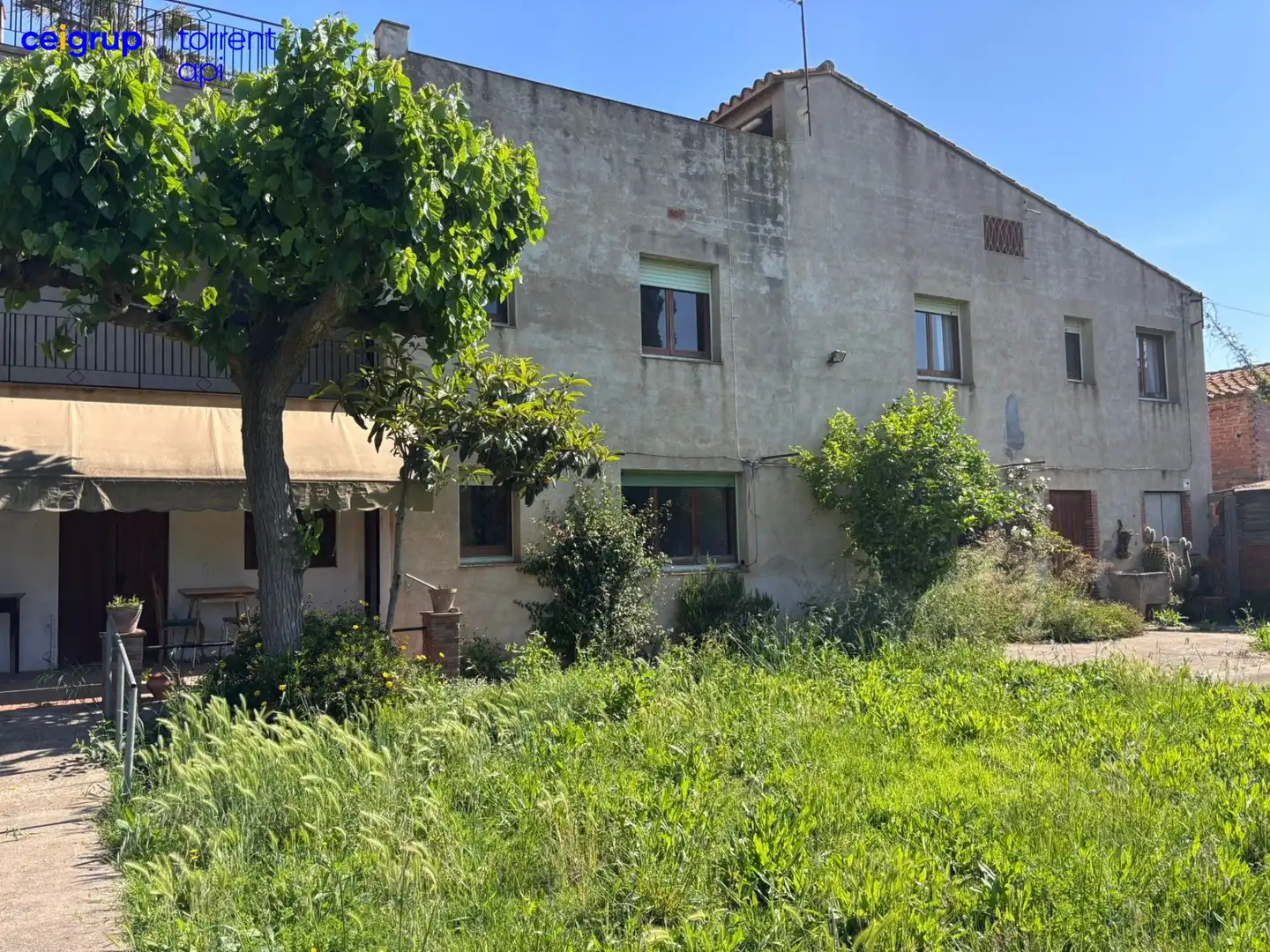 Außenansicht von Haus oder Chalet zum Verkauf in Serra de Daró mit Heizung, Terrasse und Balkon
