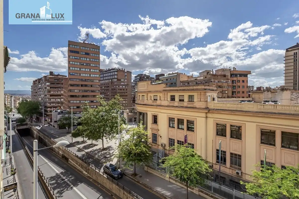 Piso con terraza en venta en Avenida de Madrid, imagen 2