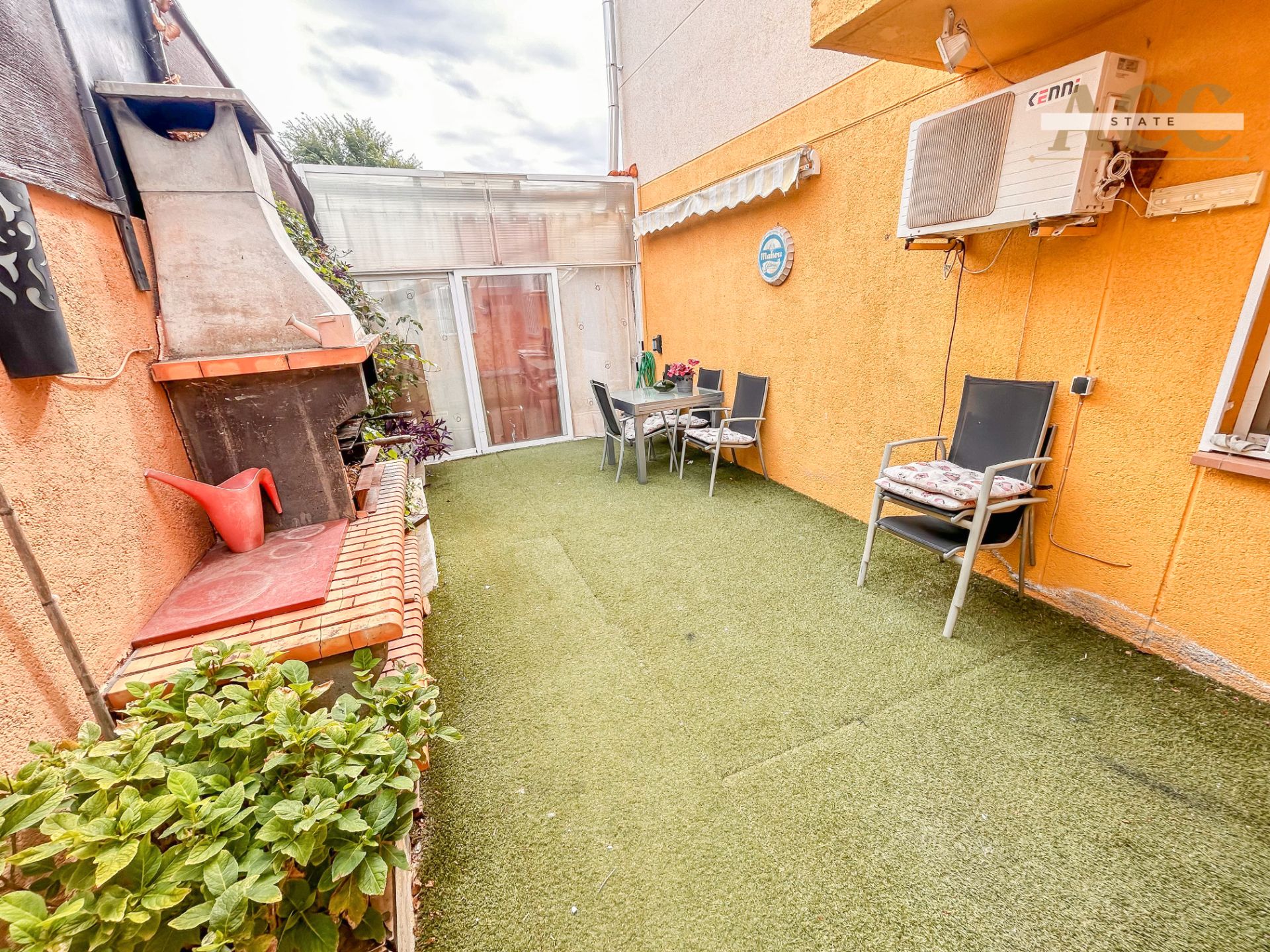Terrace of Single-family semi-detached for sale in Camarenilla  with Air Conditioner, Heating and Private garden
