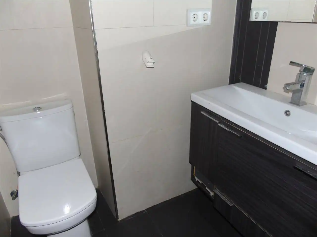 Bathroom of Flat for sale in Vic  with Heating, Parquet flooring and Balcony