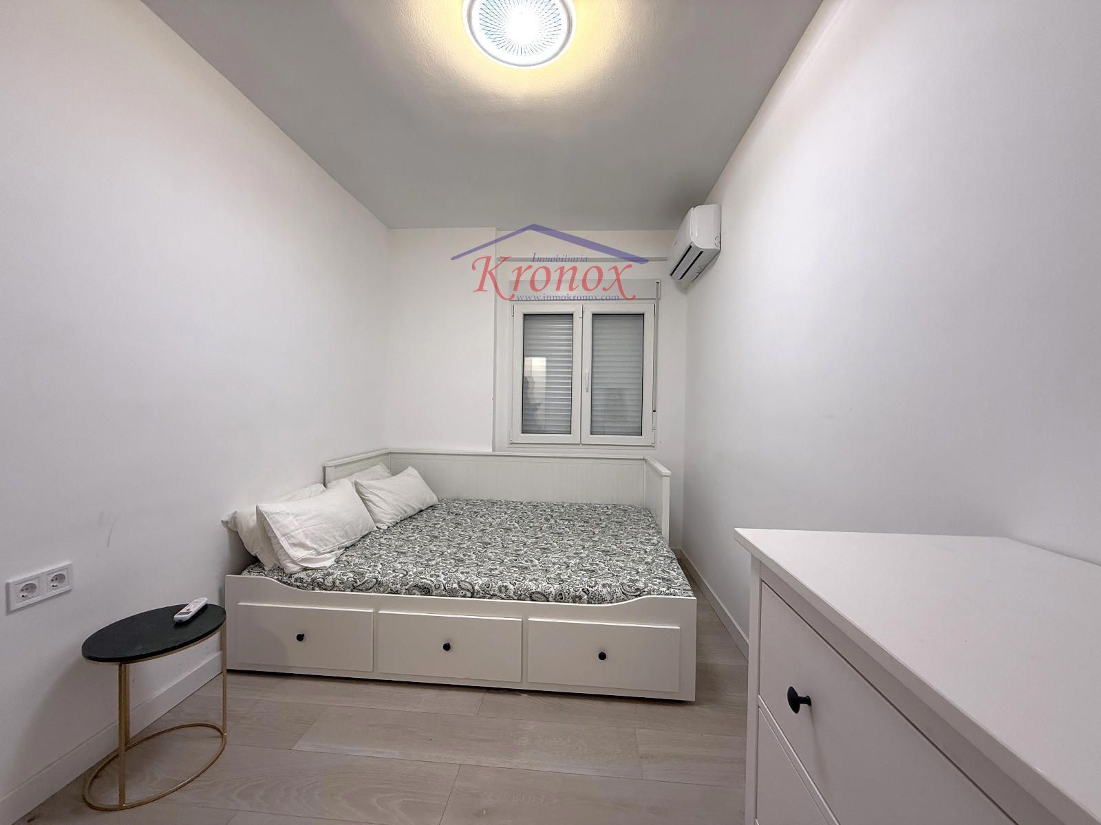 Bedroom of Flat for sale in  Madrid Capital  with Air Conditioner, Heating and Terrace