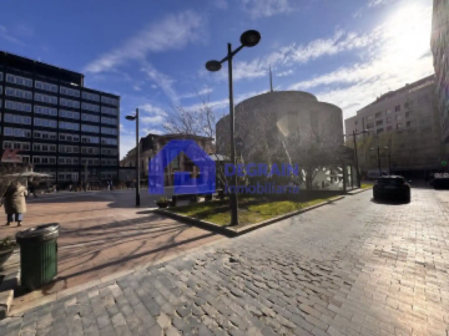 Vista exterior de Pis en venda en Oviedo 
