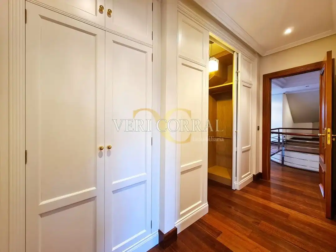 Habitación de Casa o chalet en venta en Oviedo  con Calefacción, Jardín privado y Terraza