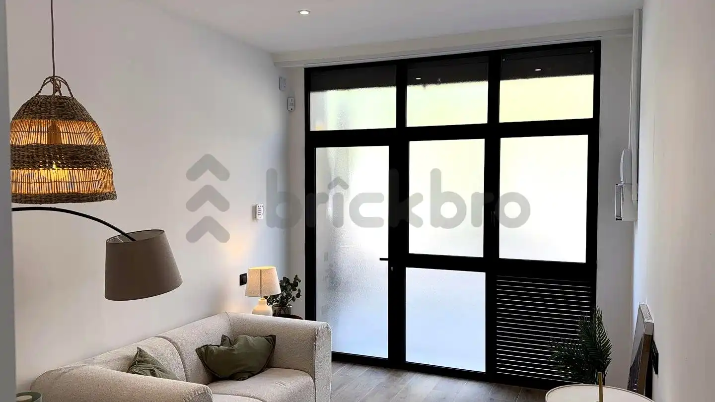 Vista exterior de Estudi en venda en Barcelona