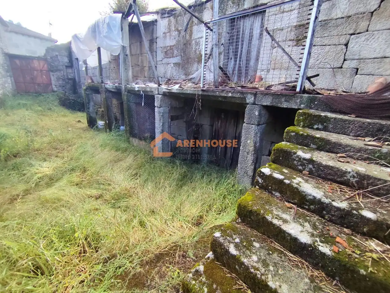 Casa con terraza en venta en Amoeiro, imagen 3