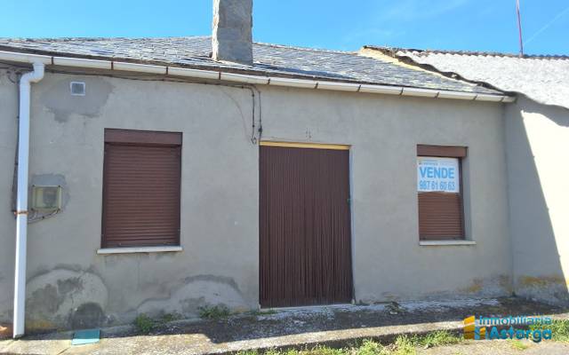 Casa-chalet en Venta en Calle Lucero en Quintana del Castillo