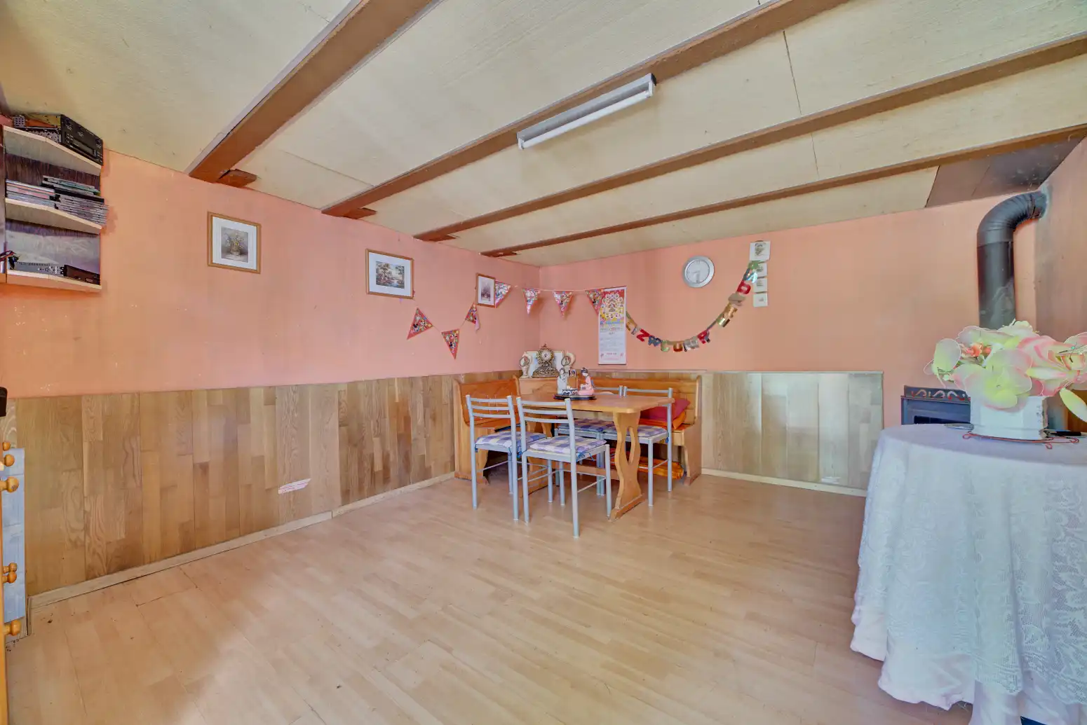 Dining room of Land for sale in Salinas de Oro / Jaitz