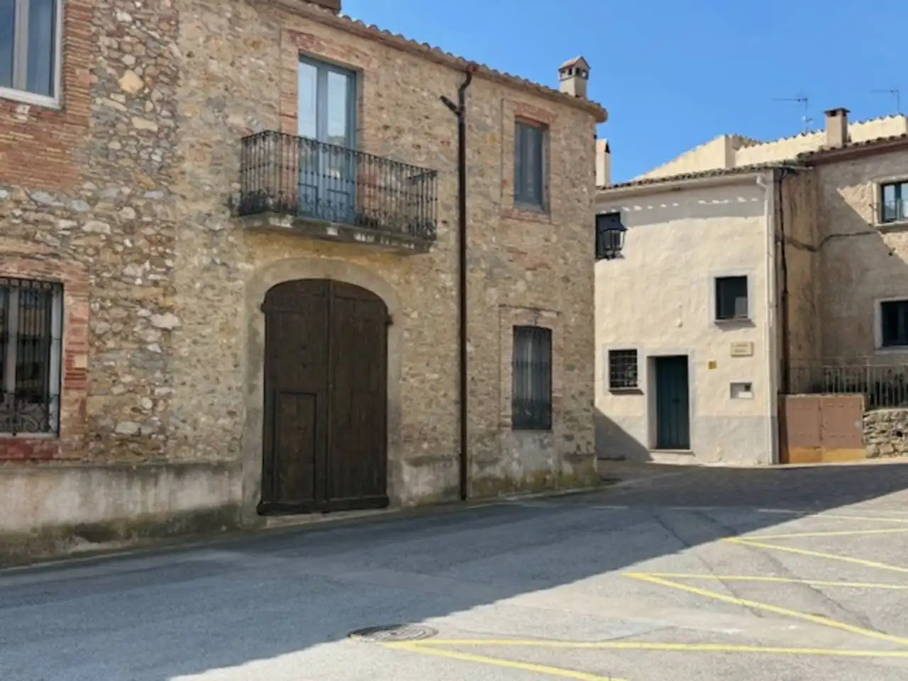 Vista exterior de Casa o xalet en venda en Torrent (Girona) amb Terrassa